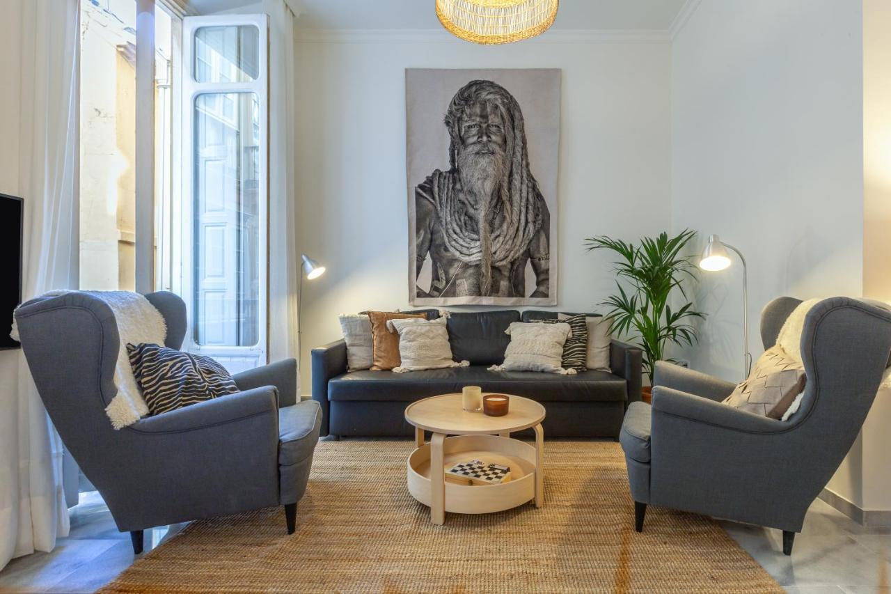 Puerta De Larios: Central Three-Bedroom Apartment With Balconies And Patio マラガ エクステリア 写真