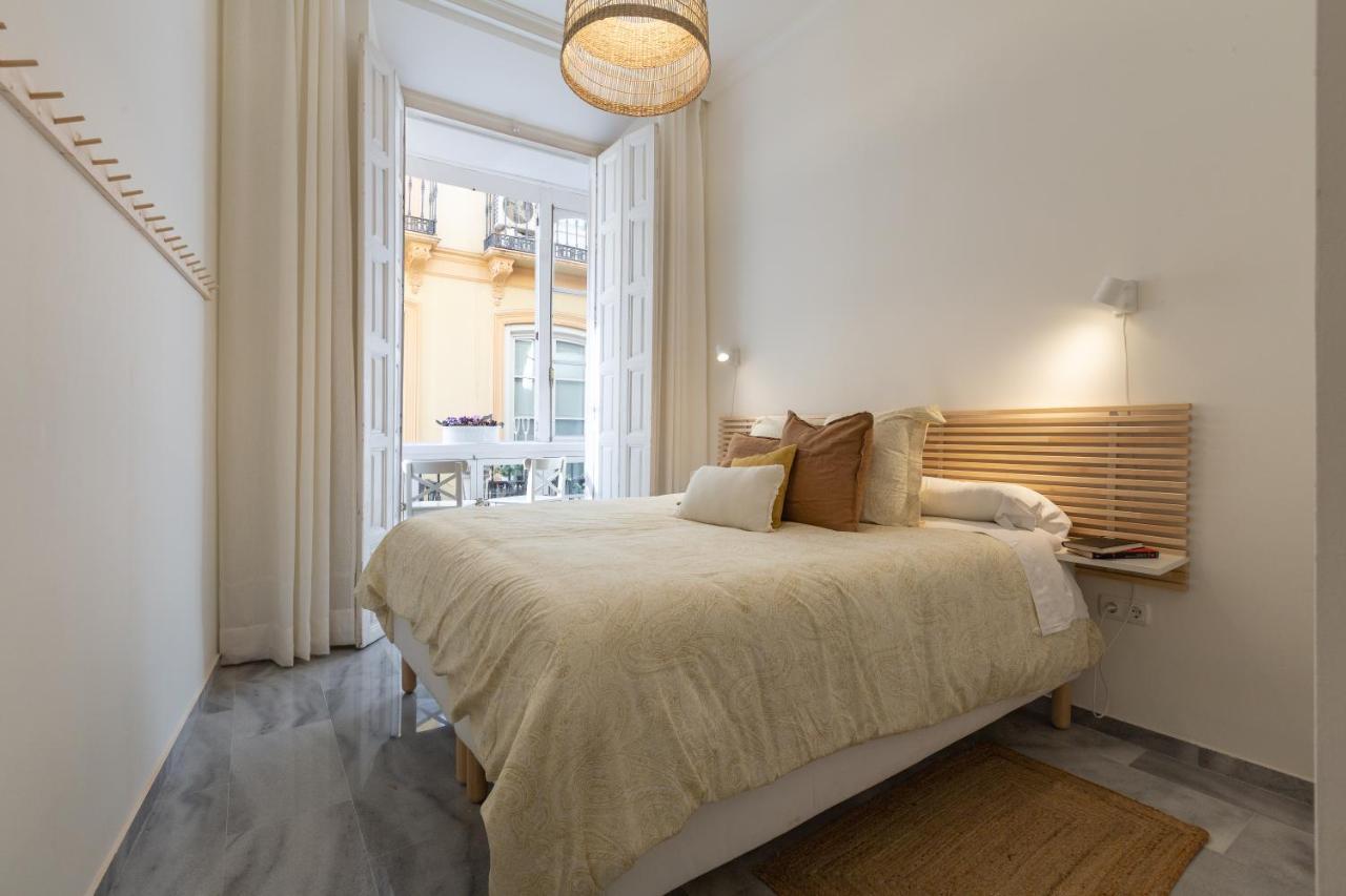 Puerta De Larios: Central Three-Bedroom Apartment With Balconies And Patio マラガ エクステリア 写真