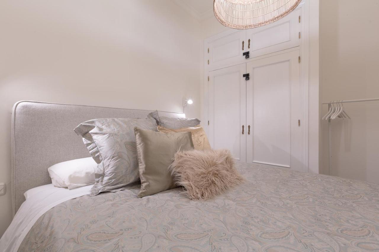 Puerta De Larios: Central Three-Bedroom Apartment With Balconies And Patio マラガ エクステリア 写真