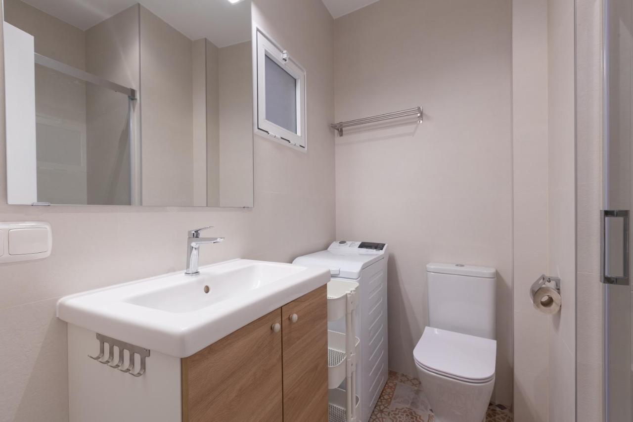 Puerta De Larios: Central Three-Bedroom Apartment With Balconies And Patio マラガ エクステリア 写真